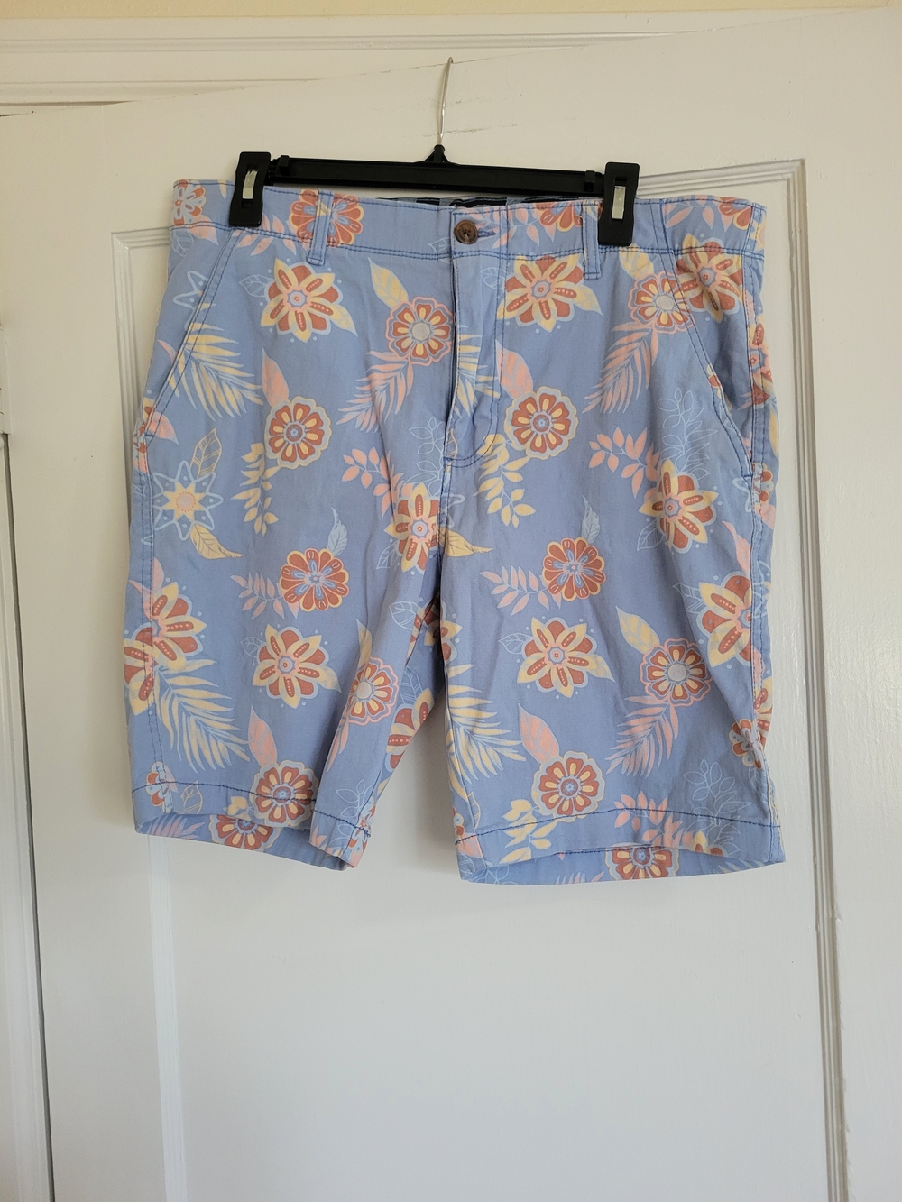 Mens Plugg Floral Print Flat Front Shorts Size 34